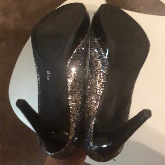Rampage Sequin Heels 👠 - Picture 7 of 7
